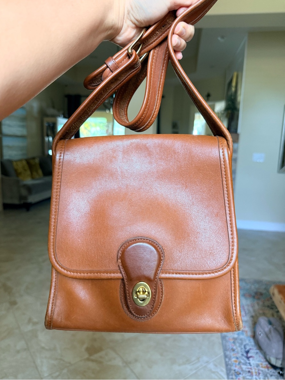 COACH Classic Brown Leather Shoulder Bag - Timeless Women's Handbag